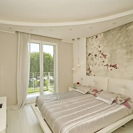 La Castellana C89 By Wonderful Italy *